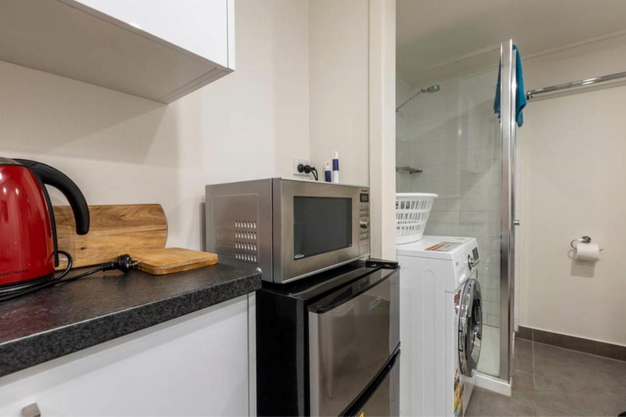 Readyset Apartments On Anthony 멜번 외부 사진